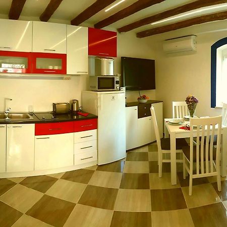 Karmen'S Apartment One Сплит Екстериор снимка