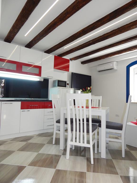 Karmen'S Apartment One Сплит Екстериор снимка