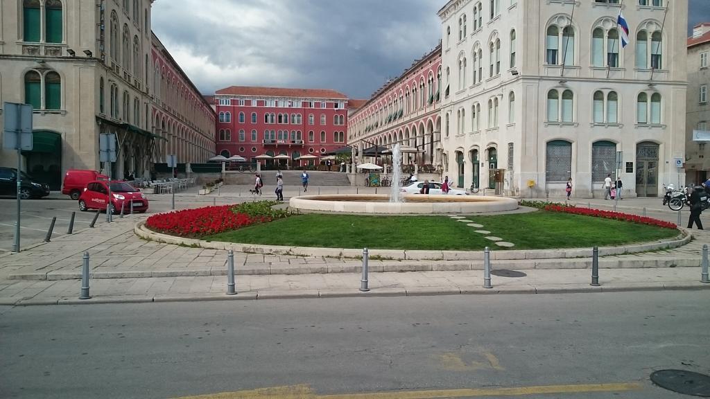 Karmen'S Apartment One Сплит Екстериор снимка