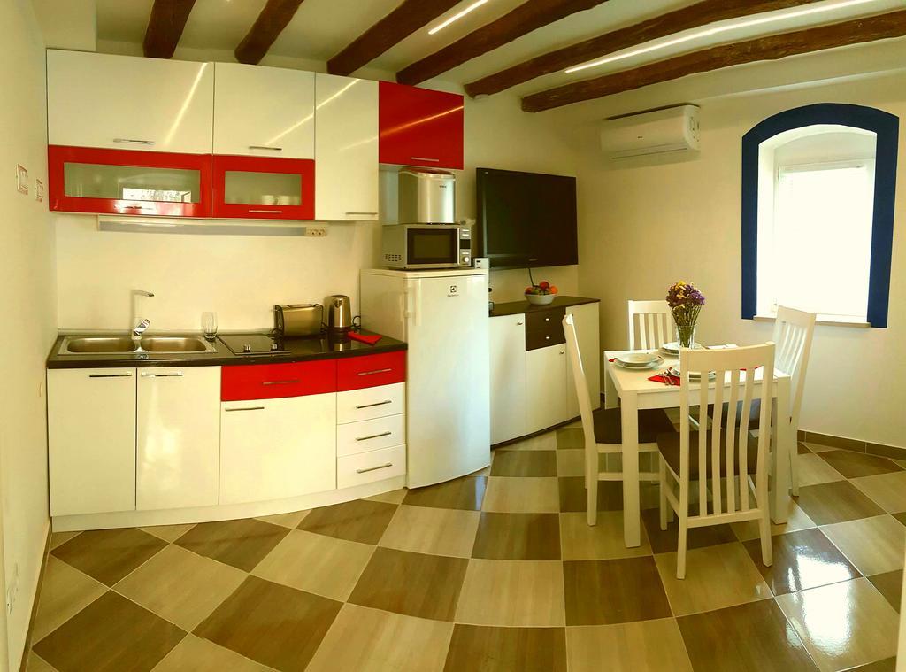 Karmen'S Apartment One Сплит Екстериор снимка