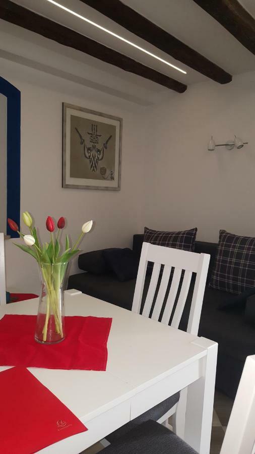 Karmen'S Apartment One Сплит Екстериор снимка